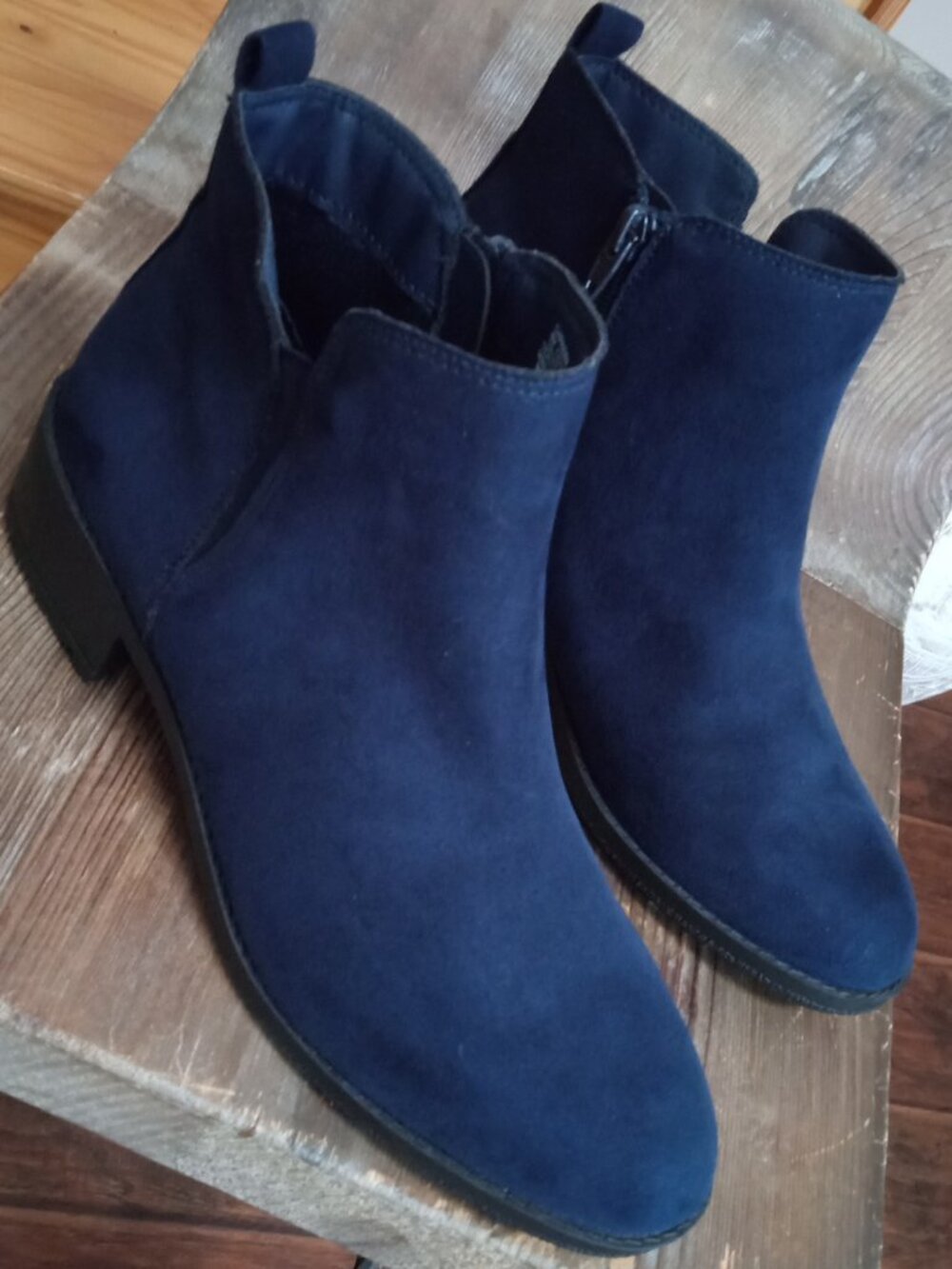 Style & Co. Women's Size 8 Garnerr Lug Sole Ankle Booties NEW!